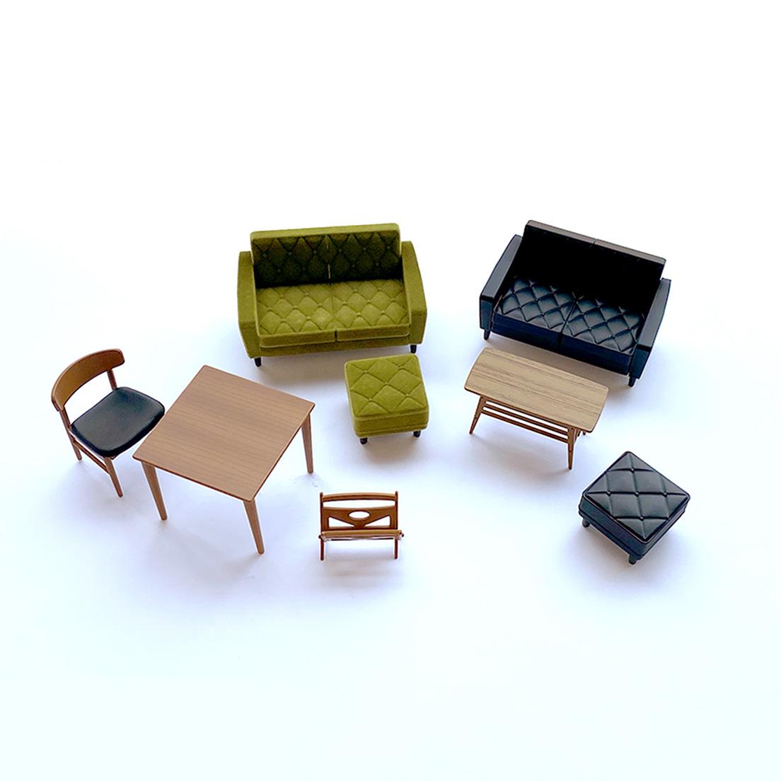 〈カリモク60〉のミニチュア家具たち。