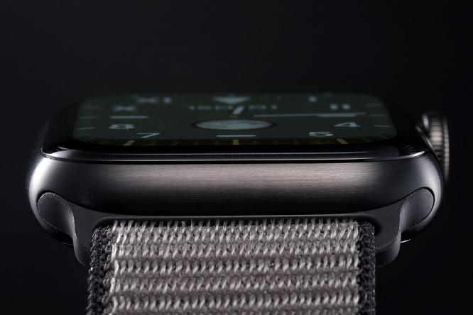 《Apple Watch Series 5 Edition スペースブラック チタニウムケース》を使ってみた！