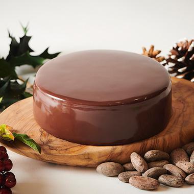 “H2Oチョコ”とは !?〈ダンデライオン・チョコレート〉初のクリスマスケーキ。