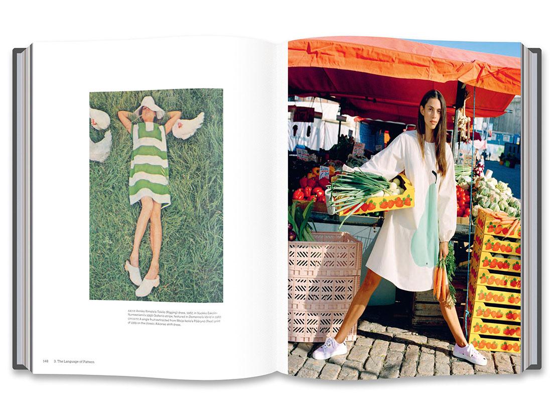 左は、1967年にスウェーデンの女性向け雑誌『Damernas Värld』に掲載された《ギャレリア（Galleria）》柄のドレス。