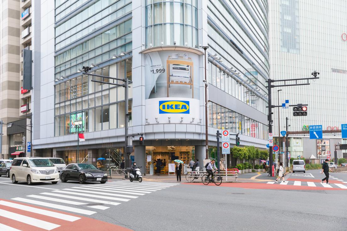 甲州街道と明治通りの交差点そばに誕生した〈IKEA新宿〉。