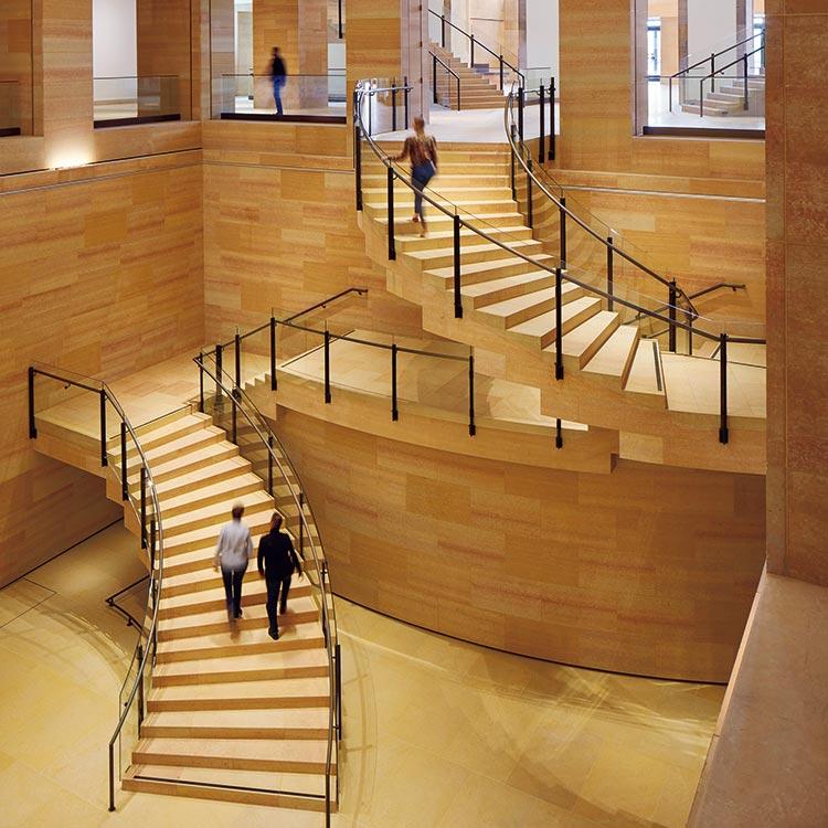 フランク・ゲーリー、〈フィラデルフィア美術館〉を改築。