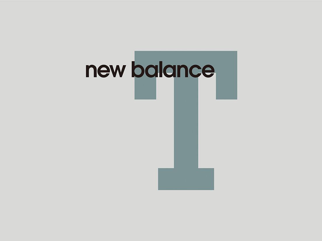 Tをあしらい、〈New Balance〉のオリジナルロゴマークと組み合わせた。