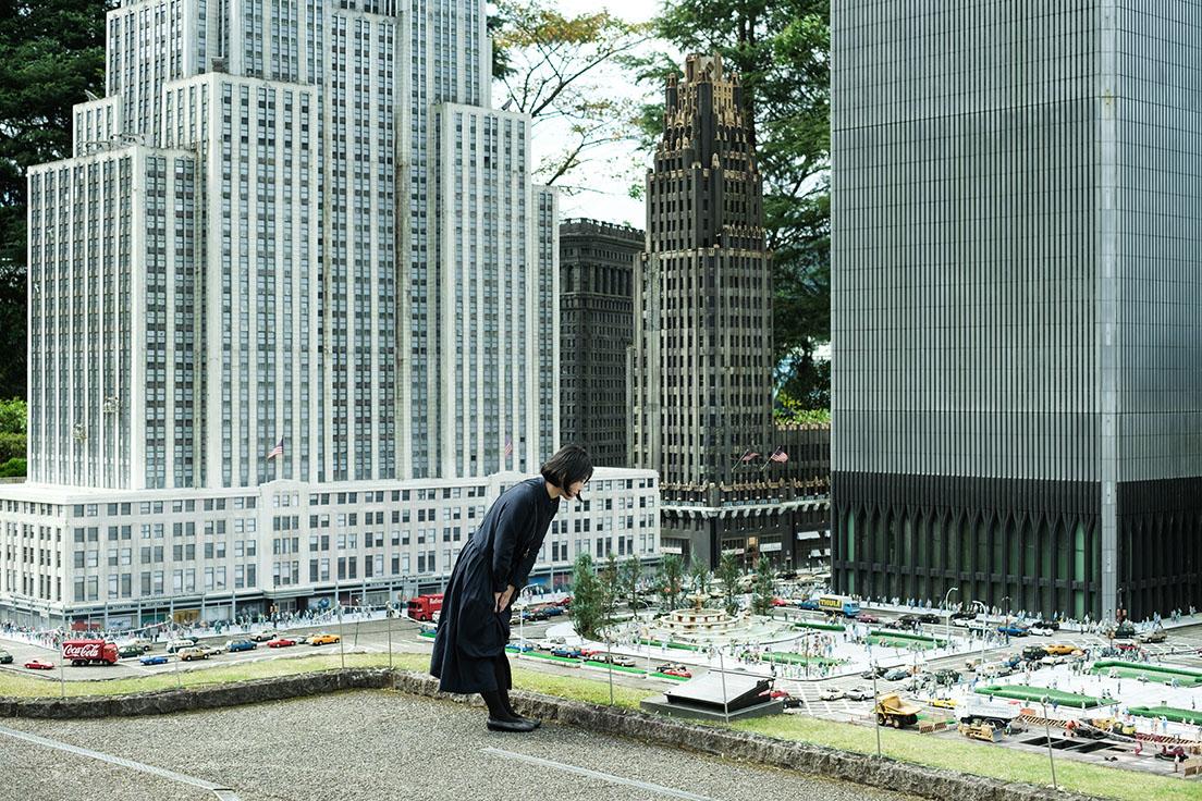 日系人建築家、ミノル・ヤマサキ氏が設計したアメリカエリアの「ワールド・トレード・センター」。今は形のない建築物に思いを馳せる。
