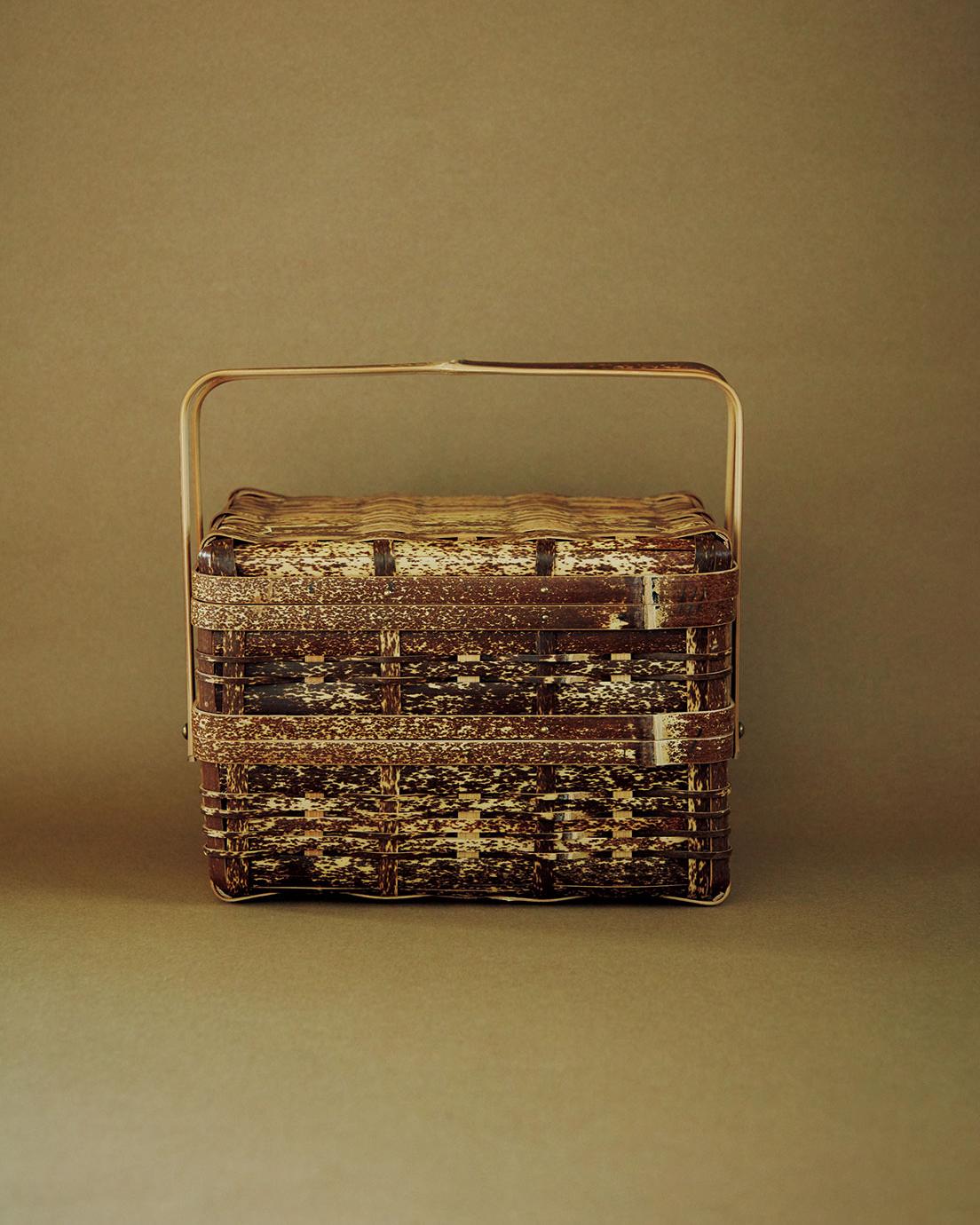 Purchase No. 42 [Torafudake Basket ] Tosa no Sato — a basket woven of tiger bamboo