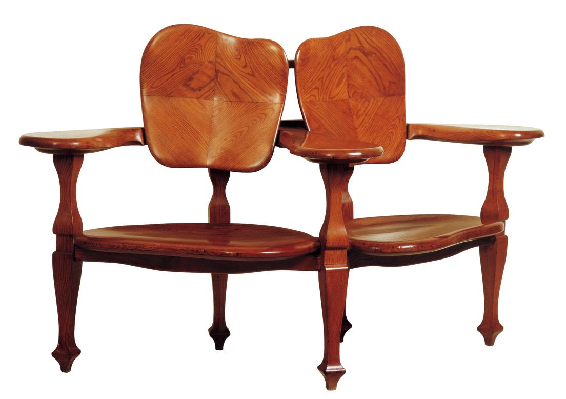 ガウディのデザインによる椅子《Confident（味方）》。1904-06年、MNAC所蔵。