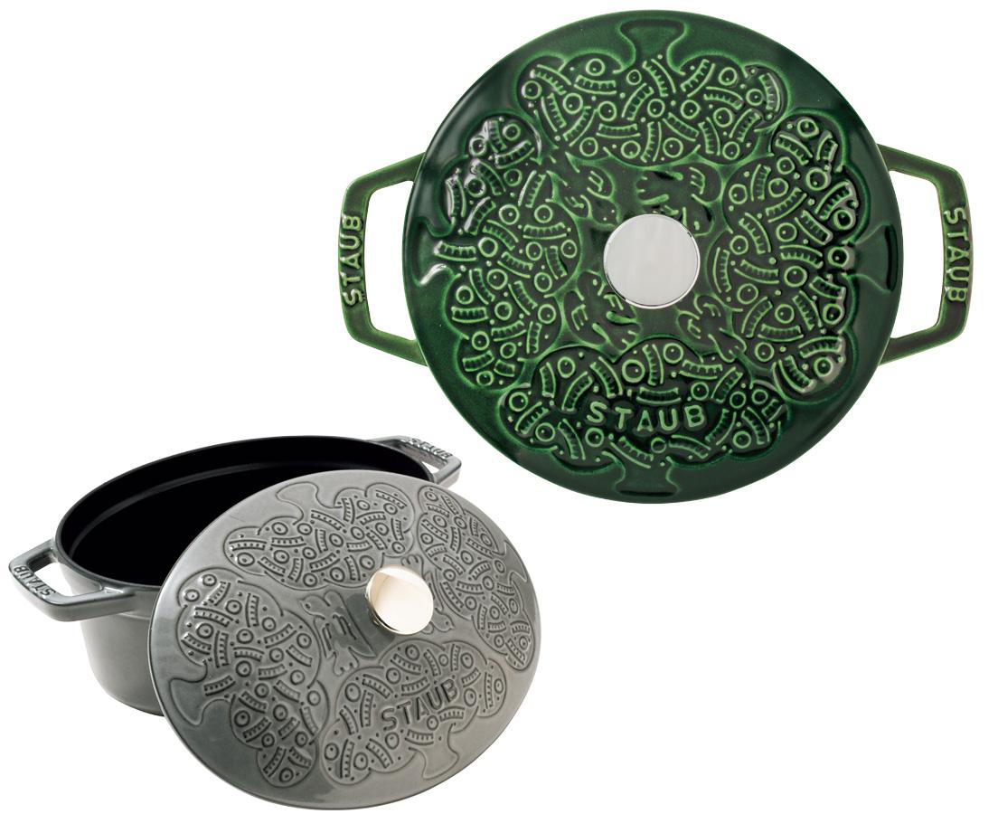 Cocotte Round &amp; Oval
鋳物ホーロー鍋《フォレストココット》。ラウンド20cmとオーバル23cmは各2色展開。バジルグリーン32,000円、グレー31,000円。