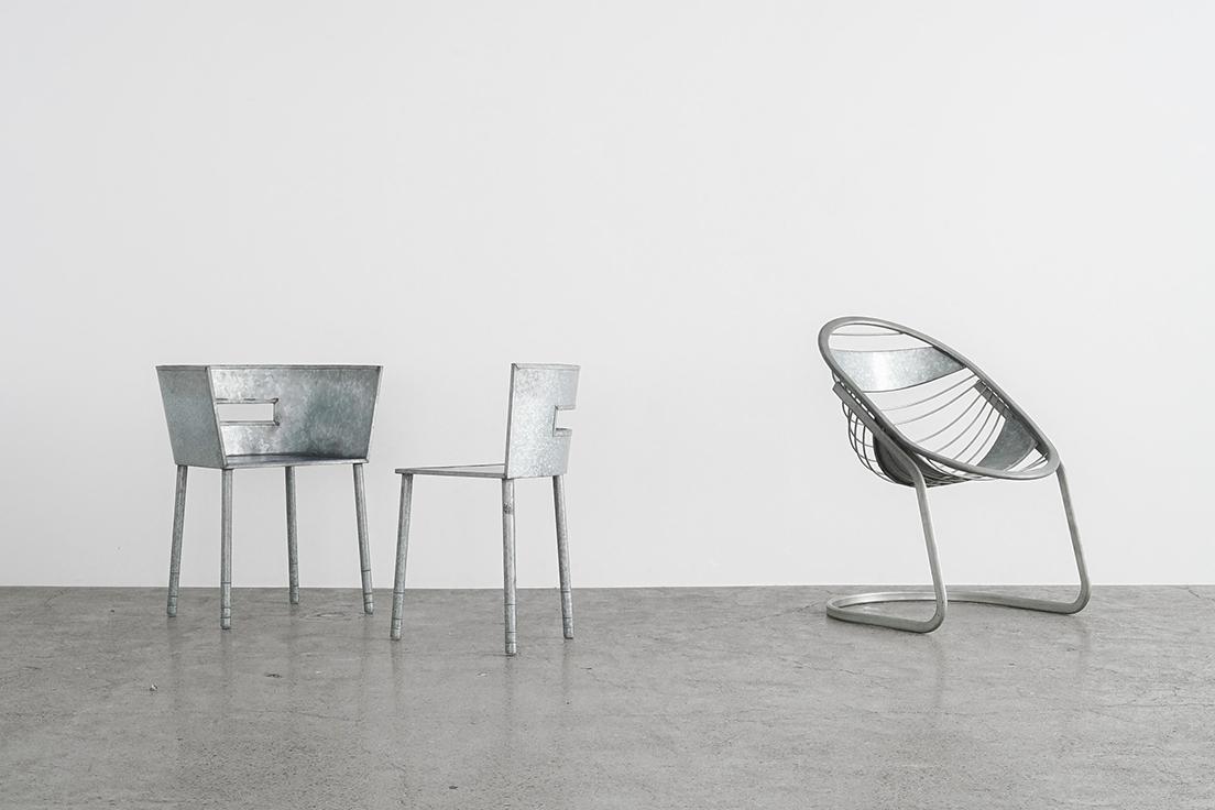 今や入手困難。川久保玲がデザインした“幻の椅子”を見逃すな。