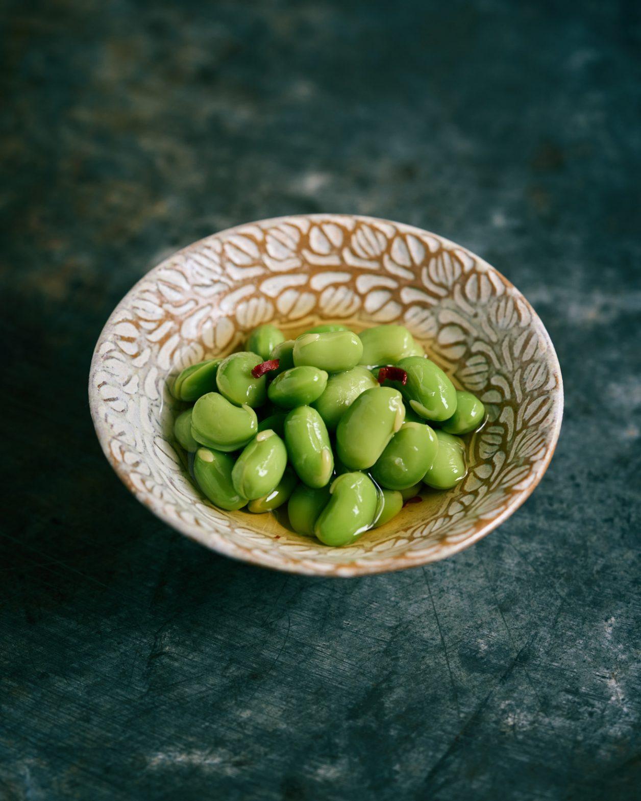 【365日豆皿つまみ】“枝豆のナムプラー漬け”｜8月 アベクミコのエスニックつまみ。