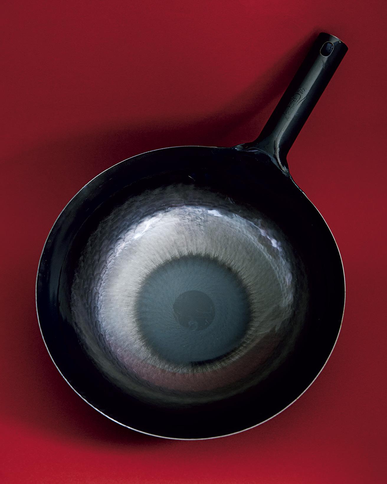 Purchase No. 52【打ち出しの中華鍋】鉄板をハンマーで叩いて作る料理人御用達の片手鍋。