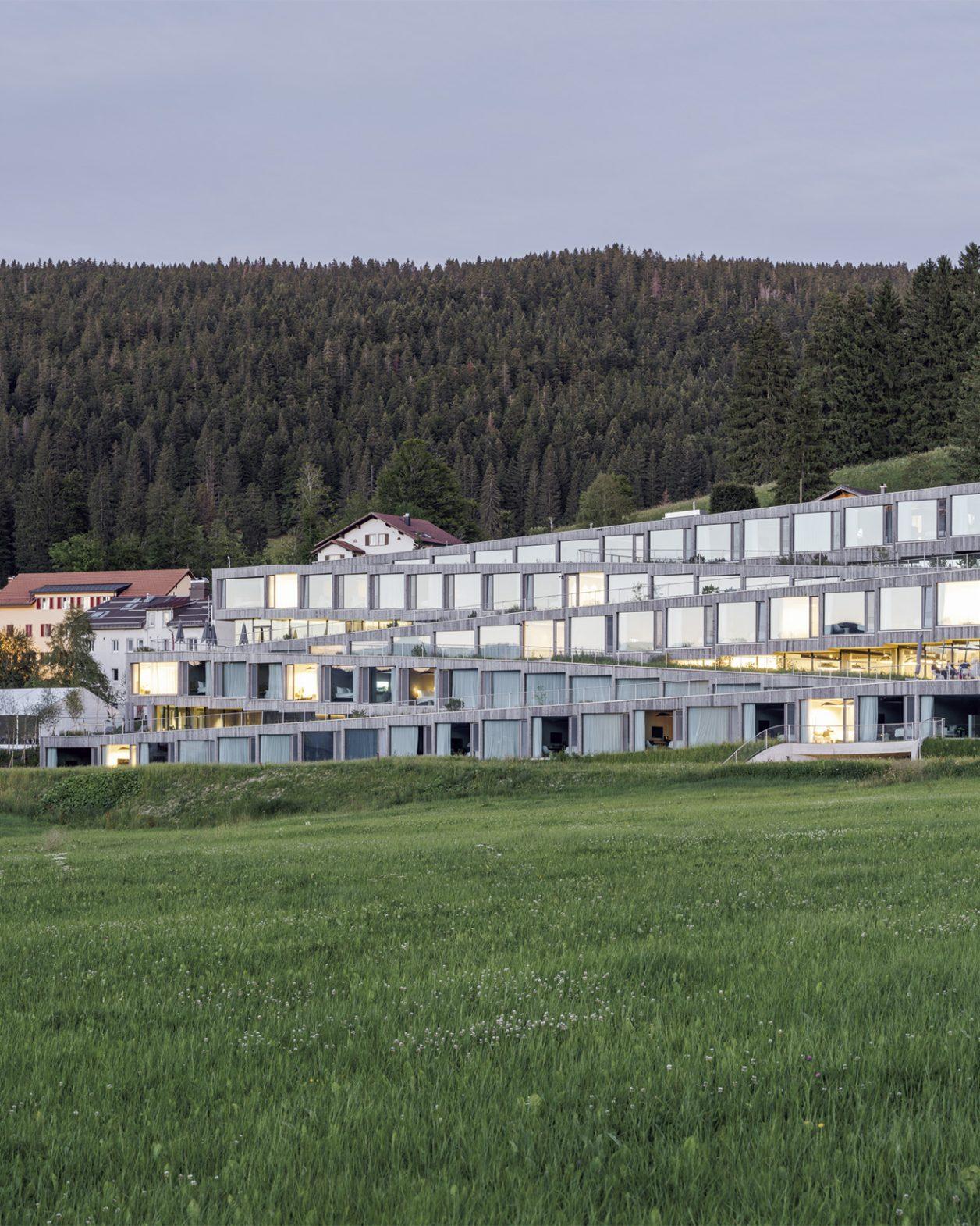 BIG設計によるオーデマ ピゲのラグジュアリーホテルが、スイスの渓谷に誕生。