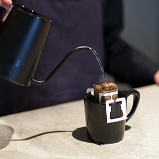 手軽なドリップコーヒー × バリスタのレシピ。〈OGAWA COFFEE LABORATRY〉印のお手軽コーヒー。