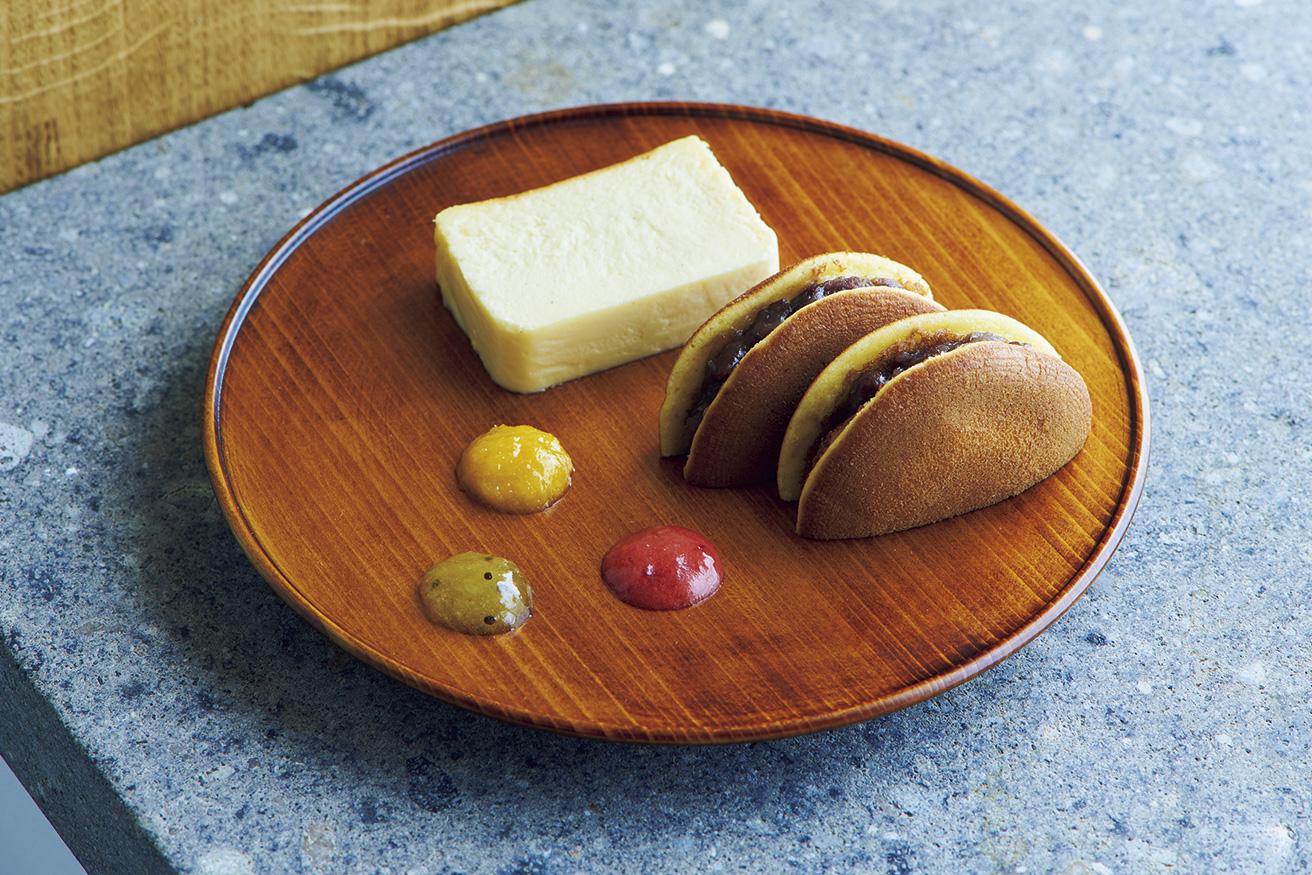 水菓子・和菓子・洋菓子のペアリングを楽しむ「ocasiプレート」935円。
