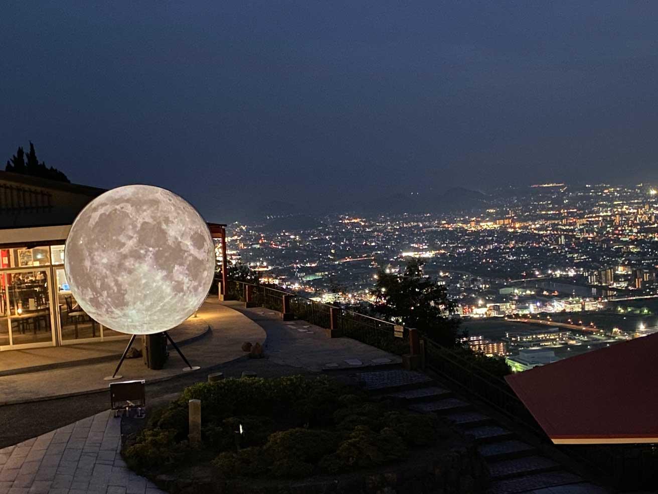 【高松・屋島山上】渡辺篤《プロジェクト「同じ月を見た日」》