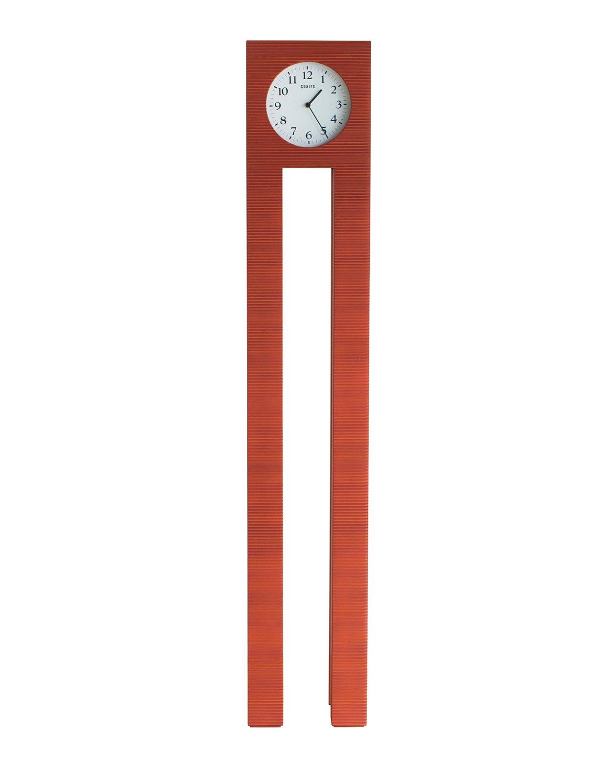 1989年に内田繁がデザインした置時計《Dear Morris》が復刻。