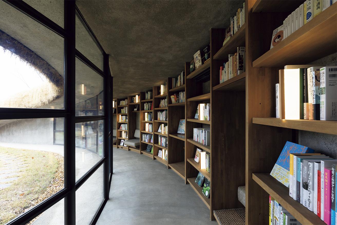 開業時の蔵書は約3,000冊で今後増えていく。photo_Kohei Omachi
