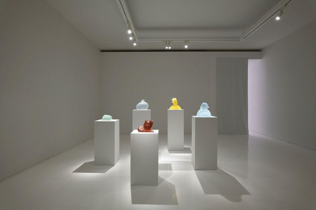 イケムラレイコ「限りなく透明な」展示風景,2022, ShugoArts
