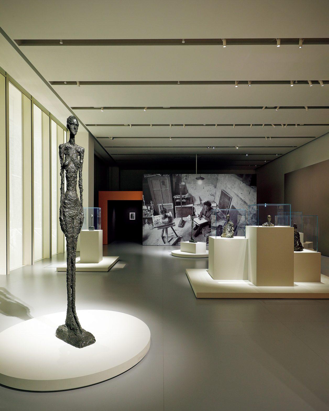彫刻と映像とで世界に浸る、 アルベルト・ジャコメッティ展。
