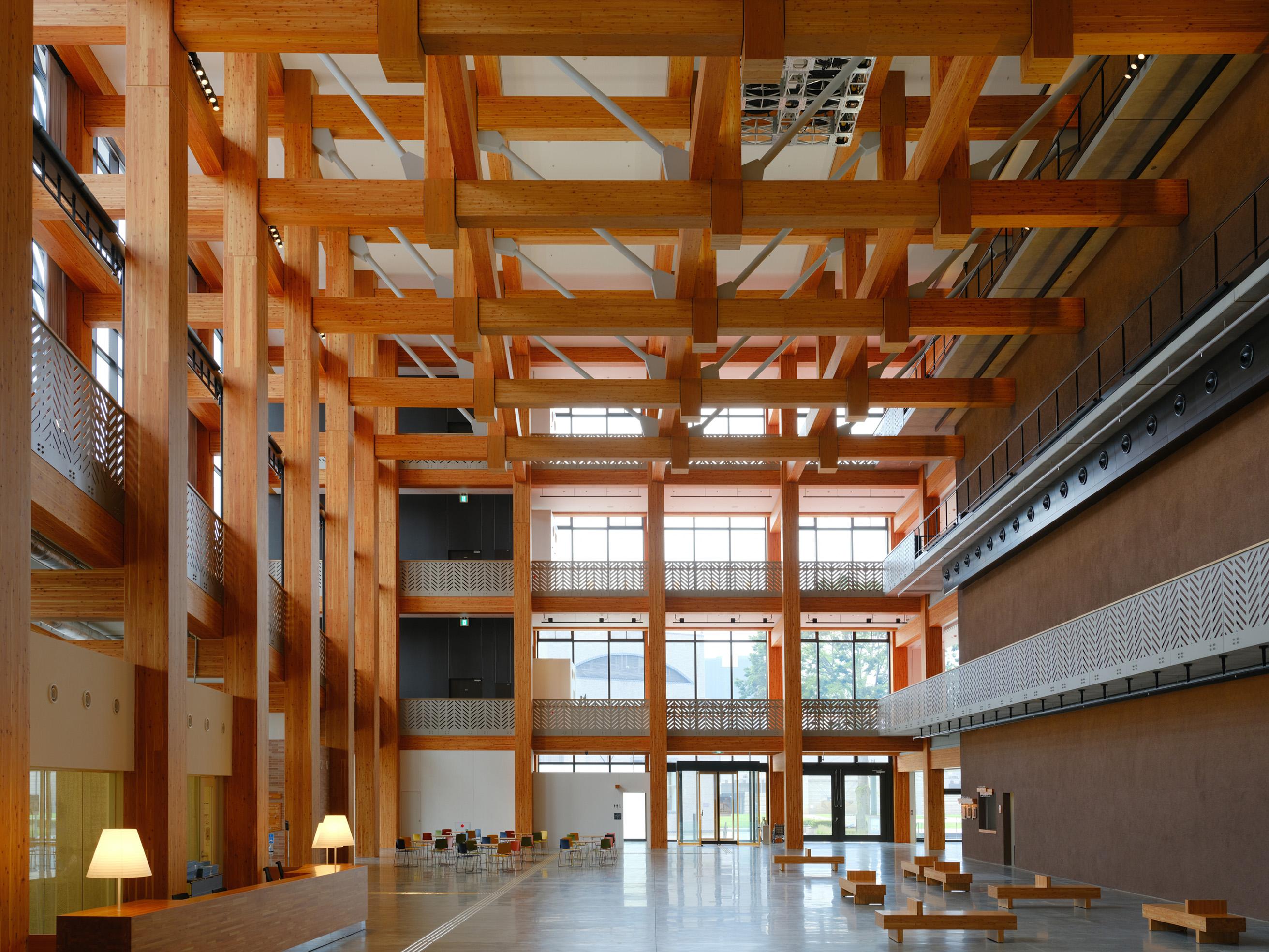 【独占】伊東豊雄自身が語る最新建築〈水戸市民会館〉。新たなマスターピースを共に巡る。