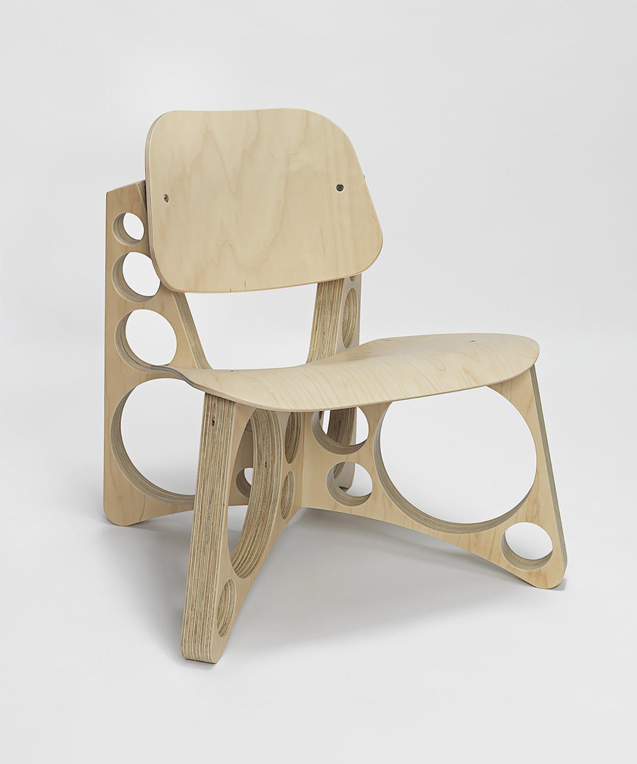 前回の展覧会にて販売されました《Shop Chair》にラウンジチェアが登場。《Shop Lounge Chair》w65×d58.4×h66cm ©️Tom Sachs
