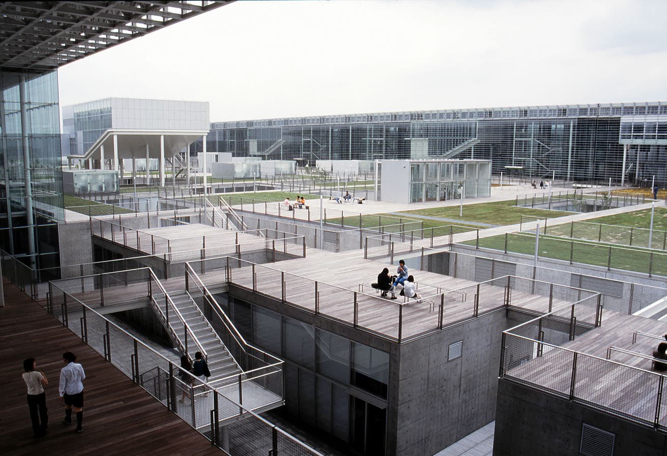 〈埼玉県立大学〉(1999年)photo_Riken Yamamoto & Field Shop