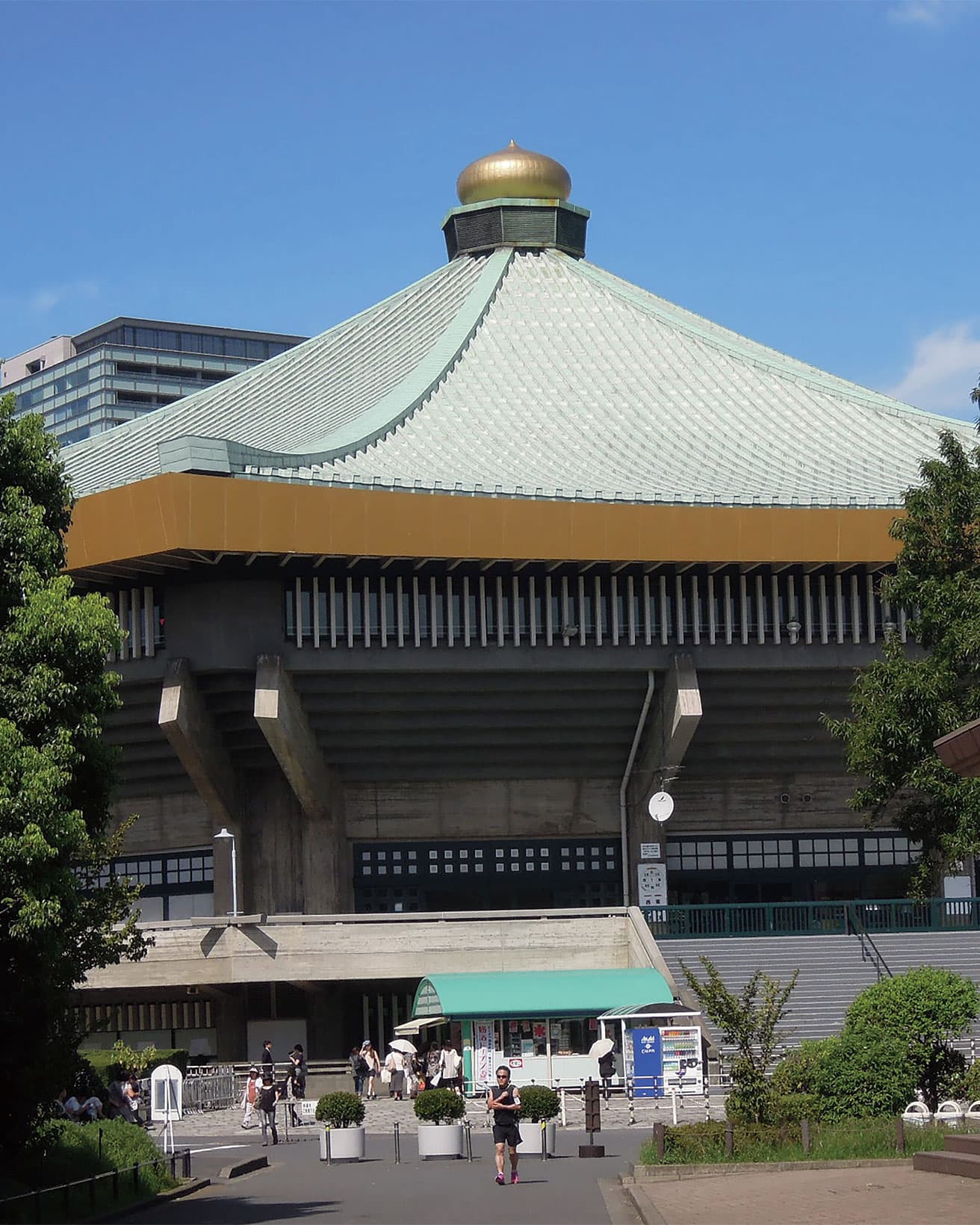 〈日本武道館〉山田守設計。1964年竣工。東京都千代田区。photo_Tatsuo Iso