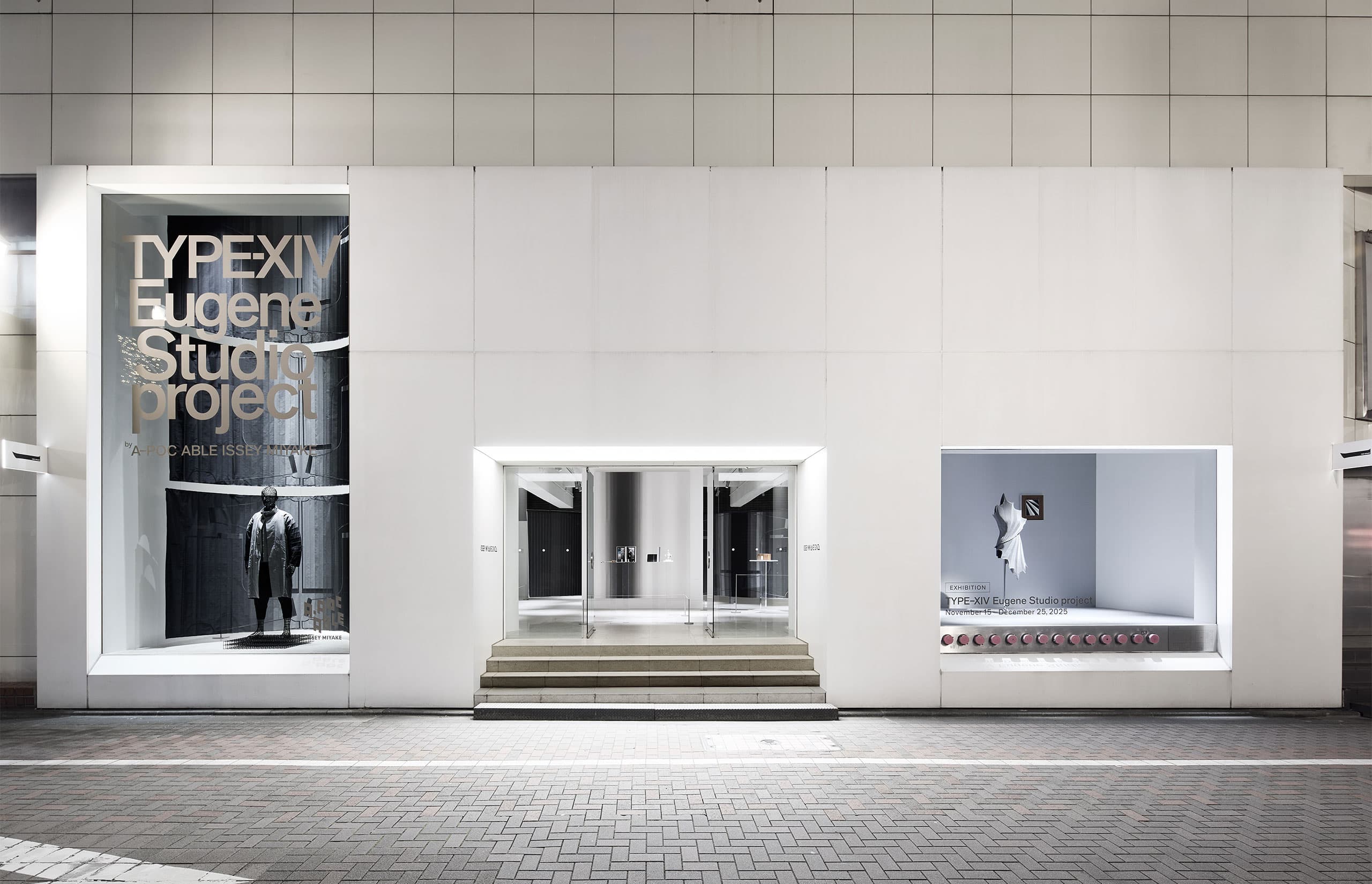 白と黒の2色の糸で紡ぐ、無限の可能性。ユージーン・スタジオと〈A-POC ABLE ISSEY MIYAKE〉が融合した展示が開催中。