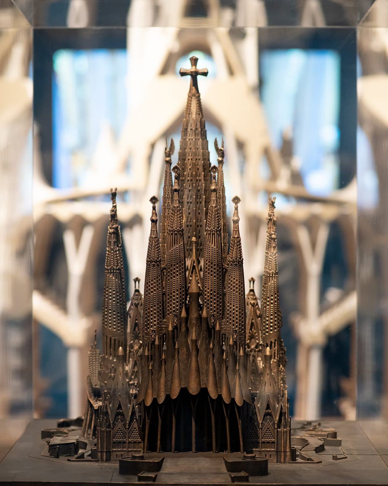 〈サグラダ・ファミリア聖堂〉はいつ完成する予定?